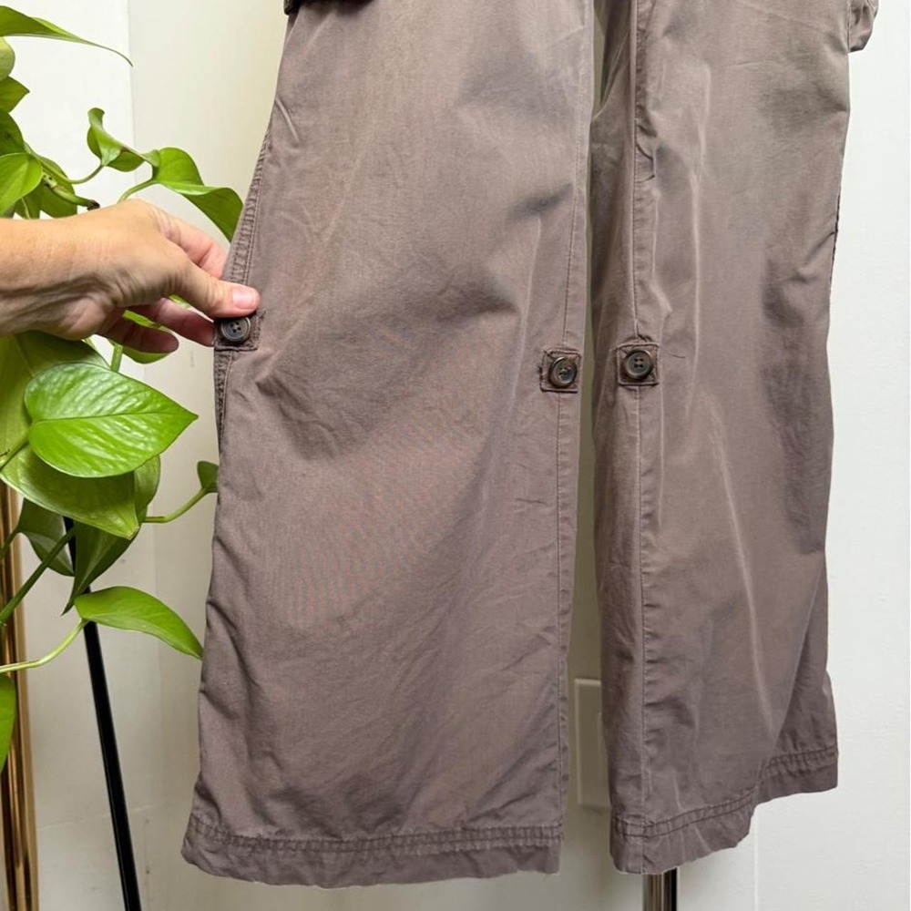 Old Navy Womens 8 Brown Low Rise Cargo Pants Y2K Utility Roll Up Mushroom Brown - Picture 3 of 8